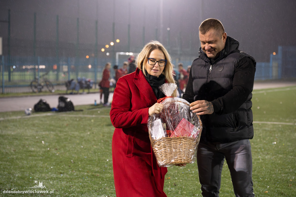 Wręczenie piłek i stroi meczowych dla Włocłavii