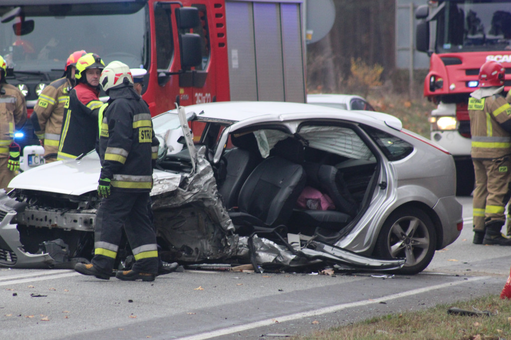 Wypadek na DK62. Zderzyły się trzy auta