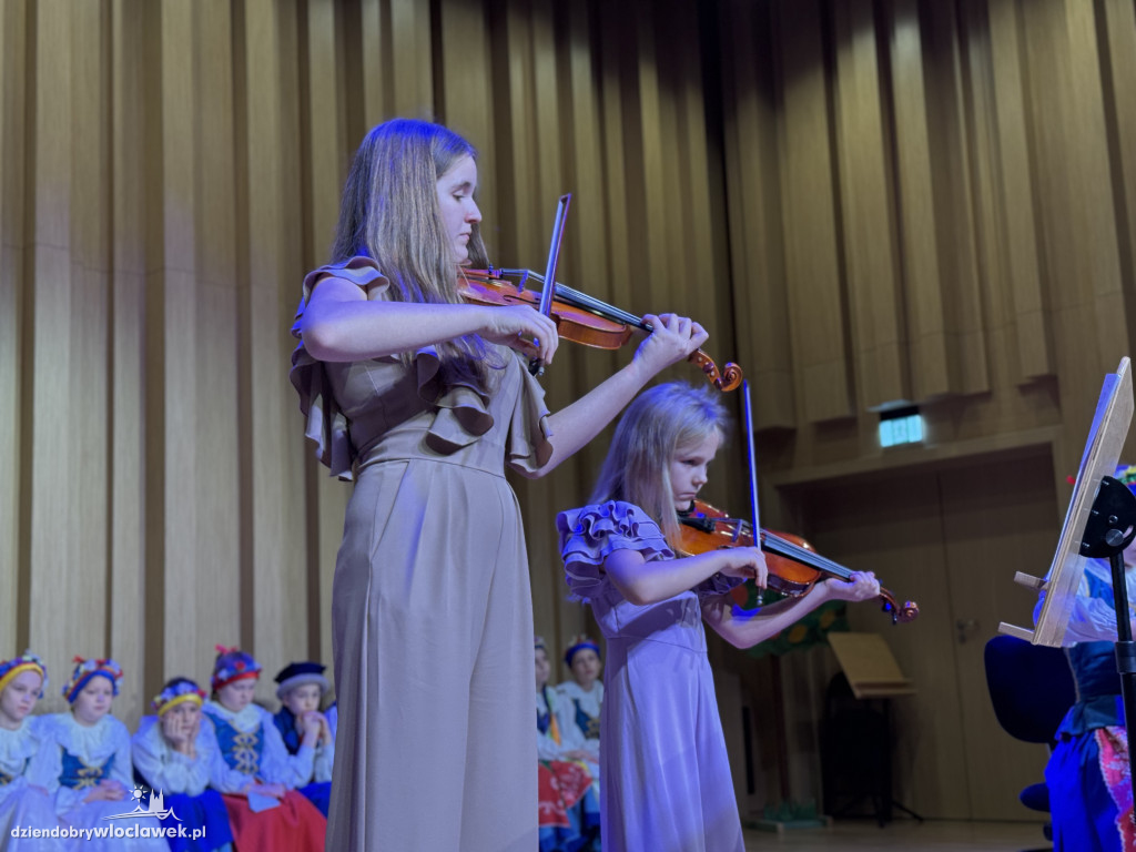 Koncert w Szkole Muzycznej - Muzyczna Podróż