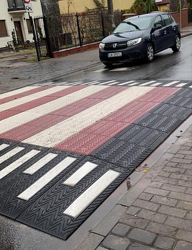 Kolejne spowalniacze na Wojska Polskiego. Kierowcy nie są zachwyceni-73712